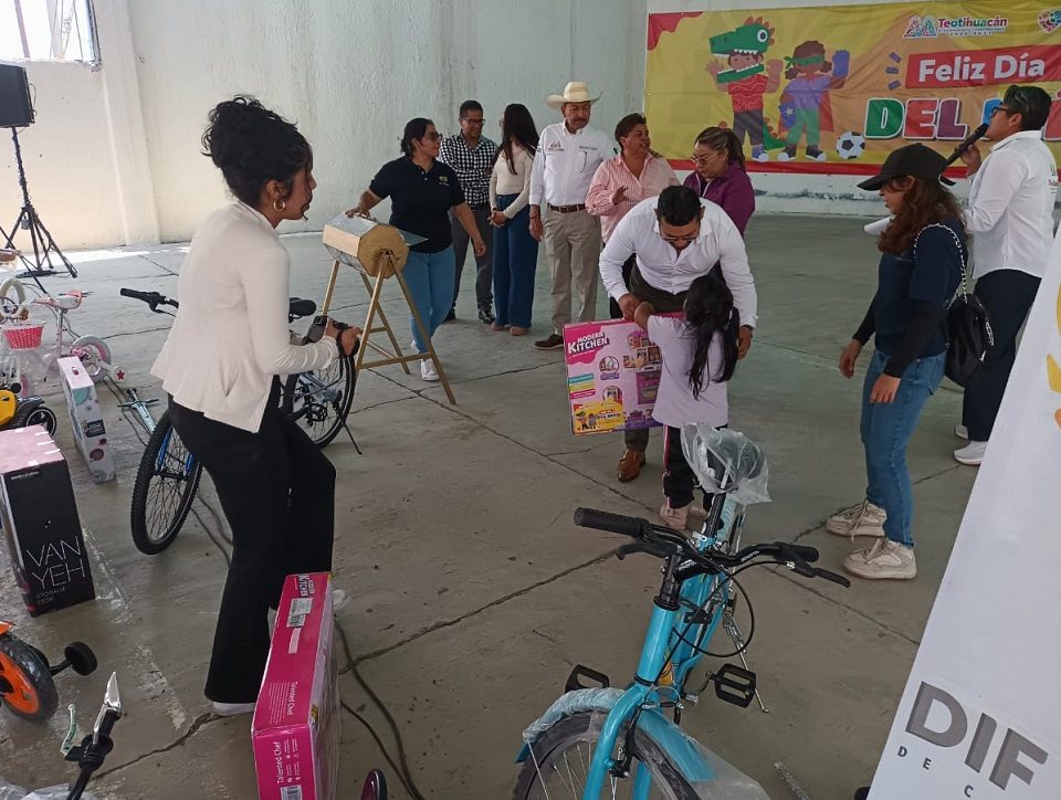 El Gobierno Municipal de Teotihuacán, lleva a cabo la festividad por el “Día del Niño”, donde desde la entrada al